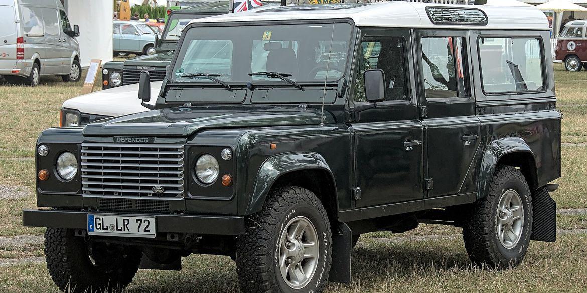 Весной 2023 года выходит Land Rover «Классический защитник» в наборе от «Лего»